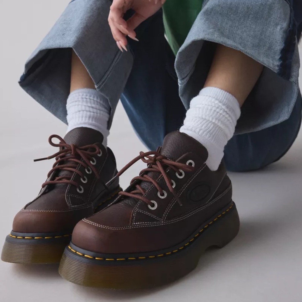 Dr. Martens Buzz Docs Brown